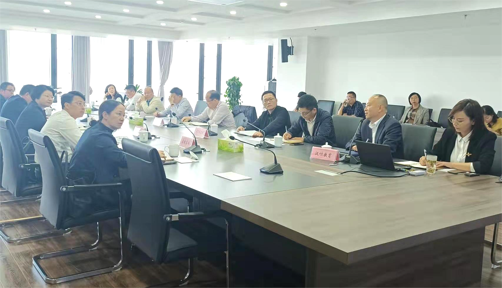 象山縣委組織部部長張微燕、人民政府副縣長史建立 全力支持漢峘教育象山產(chǎn)業(yè)學(xué)院建設(shè)與落地