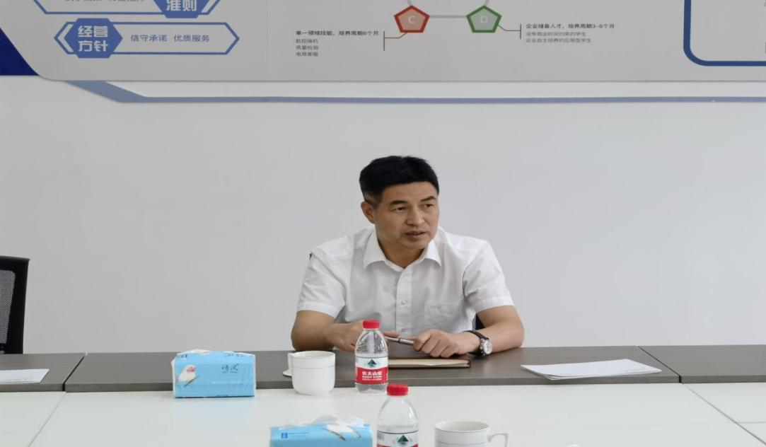 應國邦副縣長單人�?.png 應國邦副縣長單人�?.png