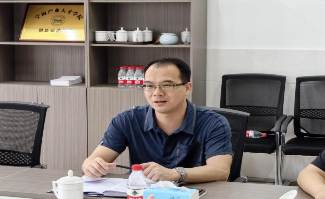 胡小鋒局長單人照3.png 胡小鋒局長單人照3.png