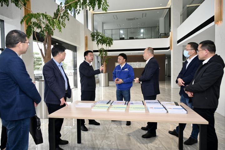 1712105835203196.jpg 鄔總大廳匯報.jpg